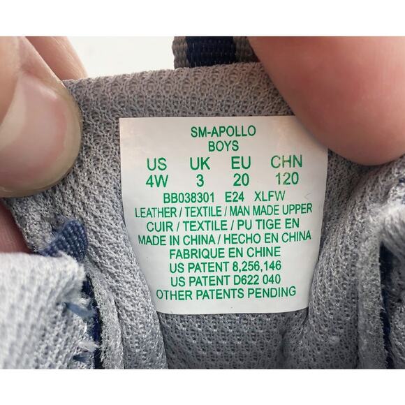 Stride Rite SM Apollo Boys Sneaker Size 4 Wide Blue White Kids Shoe NIB - Picture 11 of 11